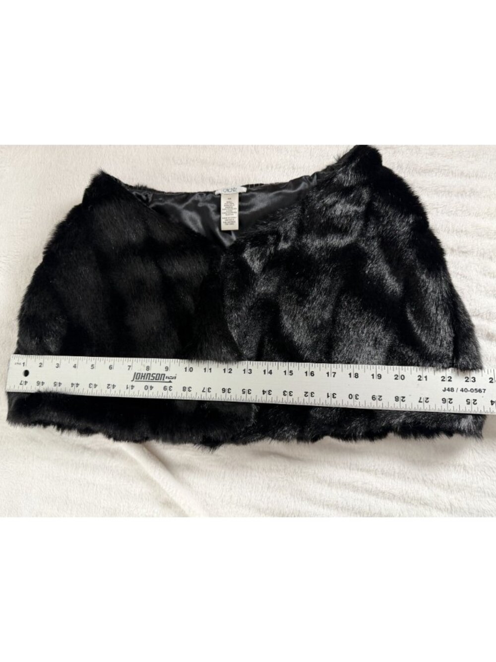 Cache Faux Fur Shawl Womens S/M Black Capelet Shrug Wrap Poncho Evening Winter - Picture 6 of 7